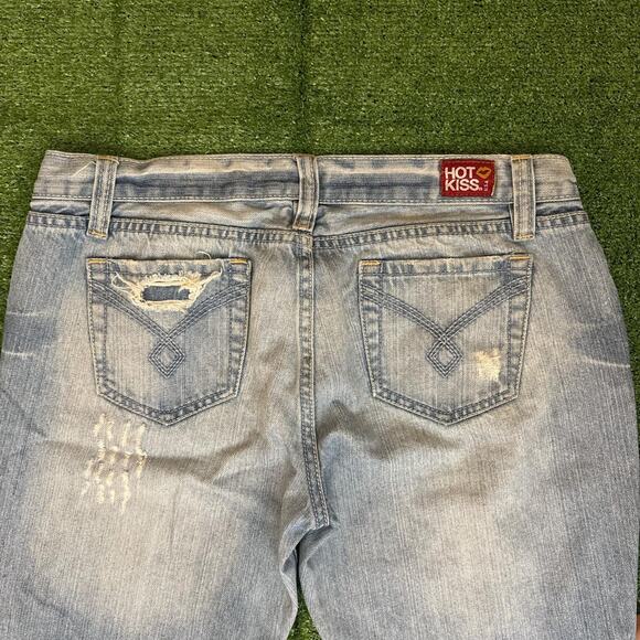 Women’s Retro Denim Hot Kiss Distressed Jeans - Picture 8 of 8